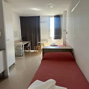 https://residencia-universitaria-francesc-giralt-i-serra.catalonia-hotels.com